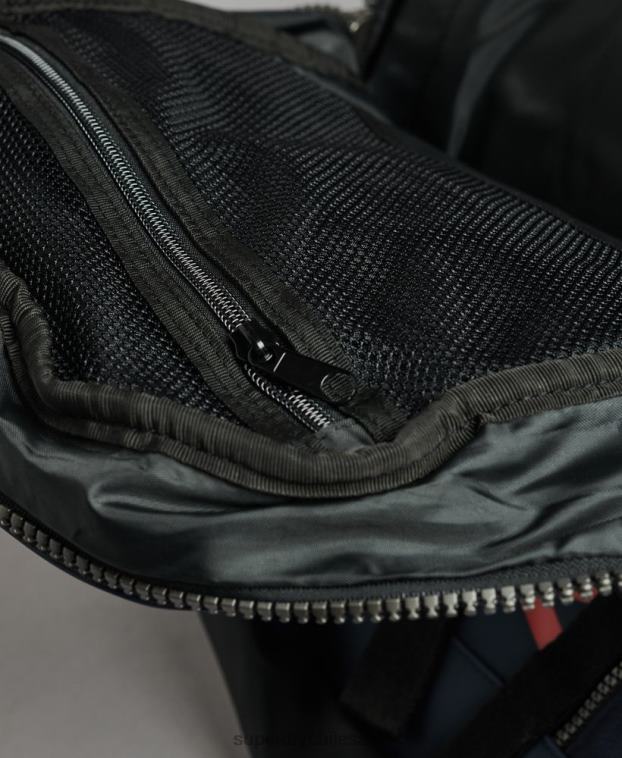 hombres Superdry Armada mochila con gráfico de lona de montaña 2R68Z1728