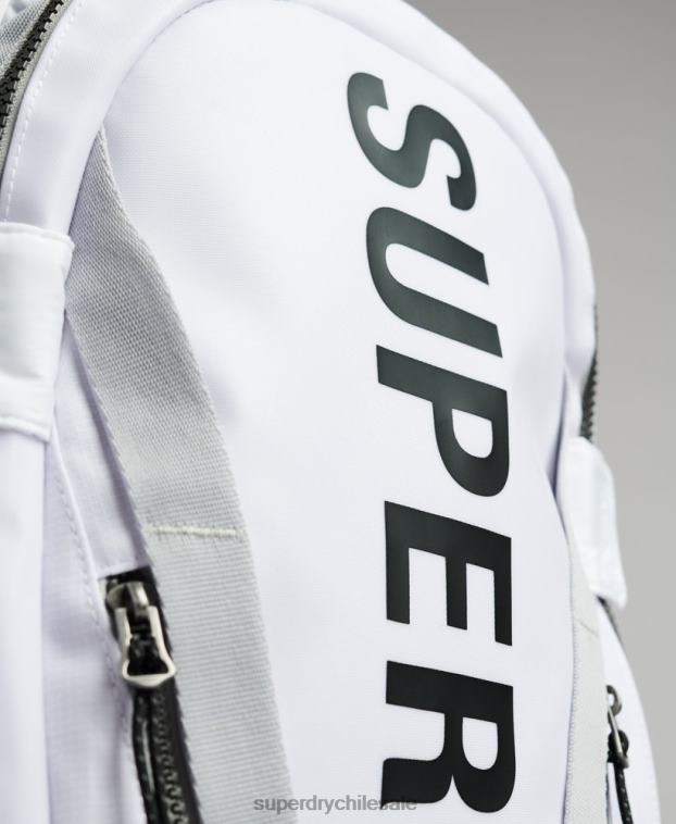 hombres Superdry blanco mochila con gráfico de lona de montaña 2R68Z1610