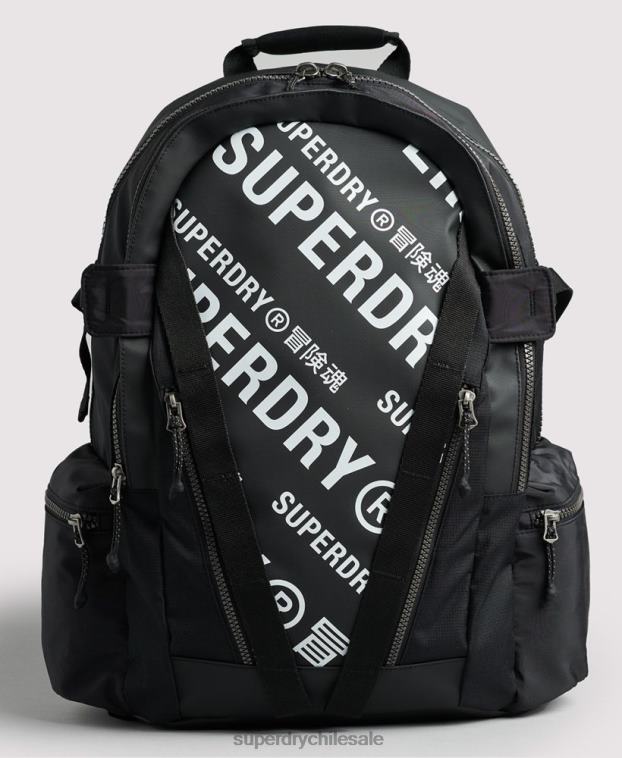 hombres Superdry negro mochila con gráfico de lona de montaña 2R68Z1633