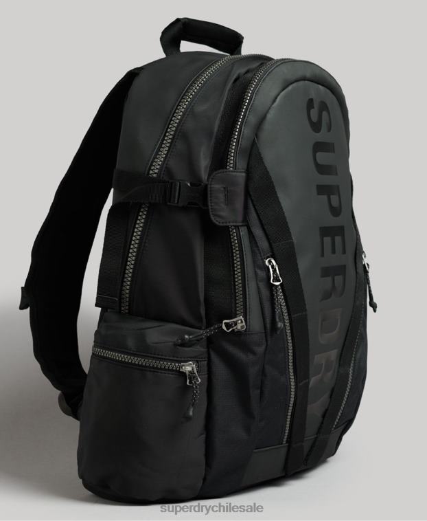 hombres Superdry negro mochila con gráfico de lona de montaña 2R68Z1696