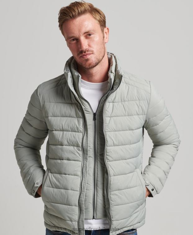 hombres Superdry gris claro abrigo acolchado corto y ligero 2R68Z1044