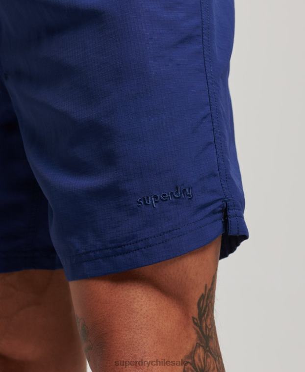 hombres Superdry azul shorts de baño reciclados con ripstop 2R68Z106