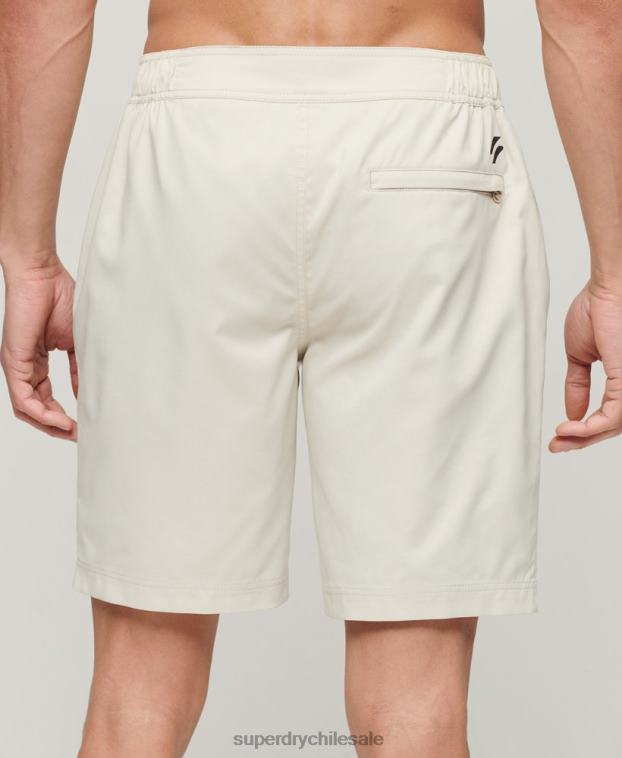hombres Superdry beige shorts de playa reciclados con ropa deportiva 2R68Z41