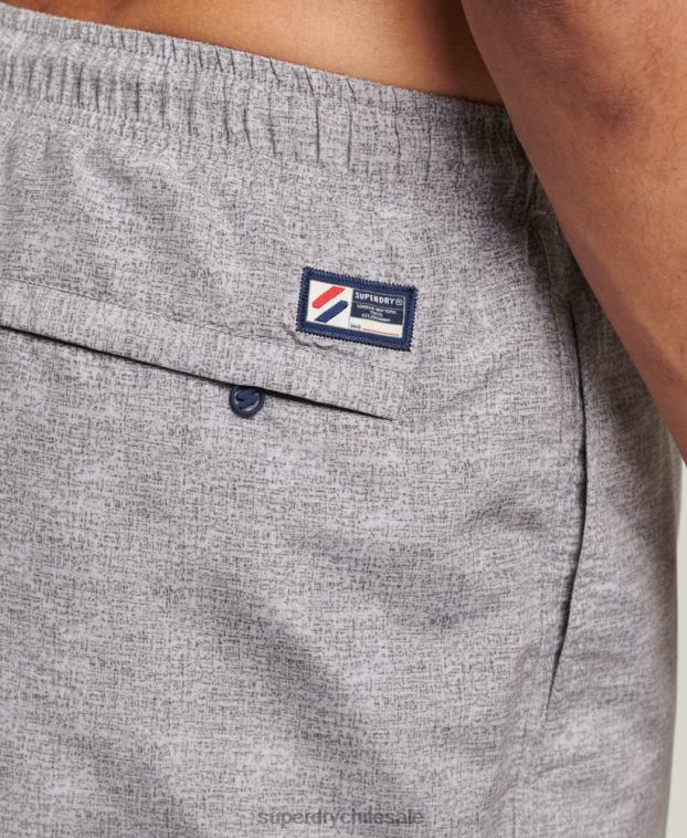 hombres Superdry gris claro shorts de baño reciclados de 19 pulgadas con apliques 2R68Z428