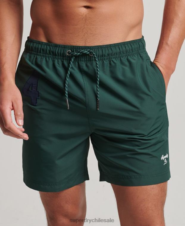 hombres Superdry verde shorts de playa de polo reciclado 2R68Z394