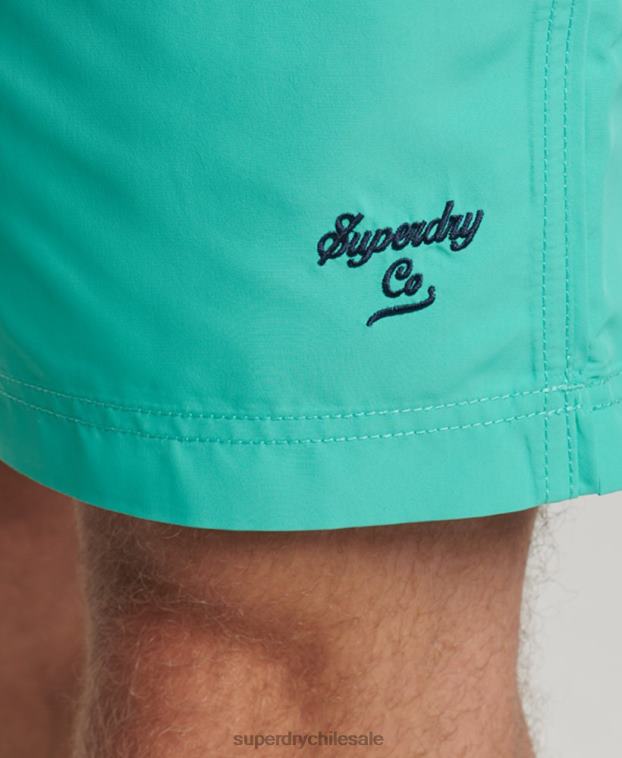 hombres Superdry verde shorts de playa de polo reciclado 2R68Z412