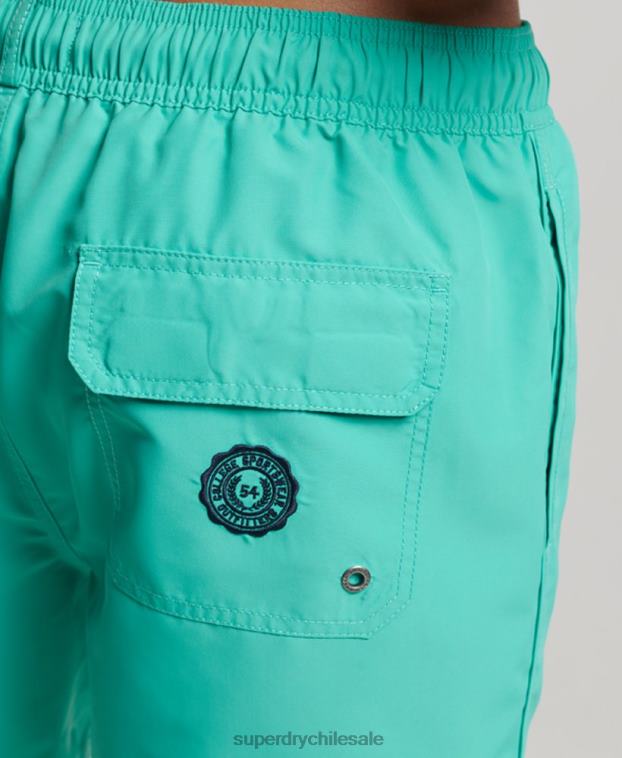 hombres Superdry verde shorts de playa de polo reciclado 2R68Z412