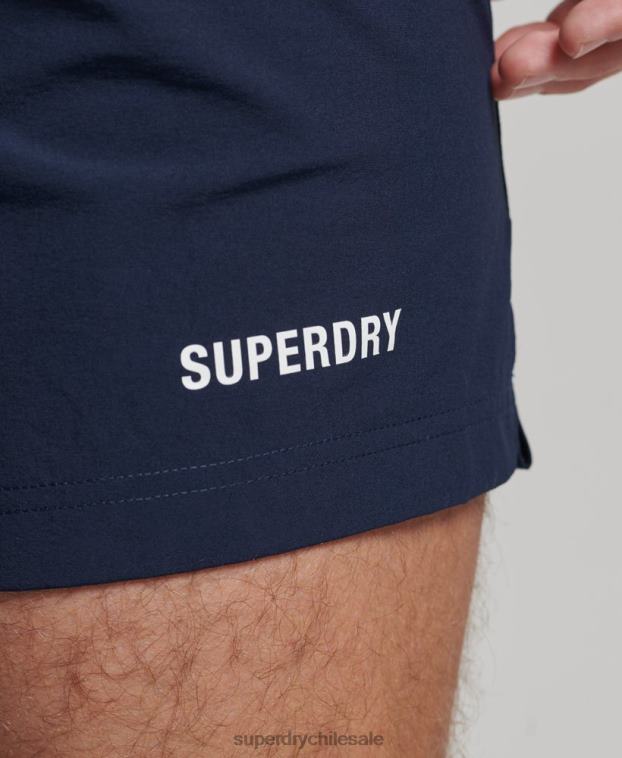 hombres Superdry Armada shorts multideporte core 2R68Z5385