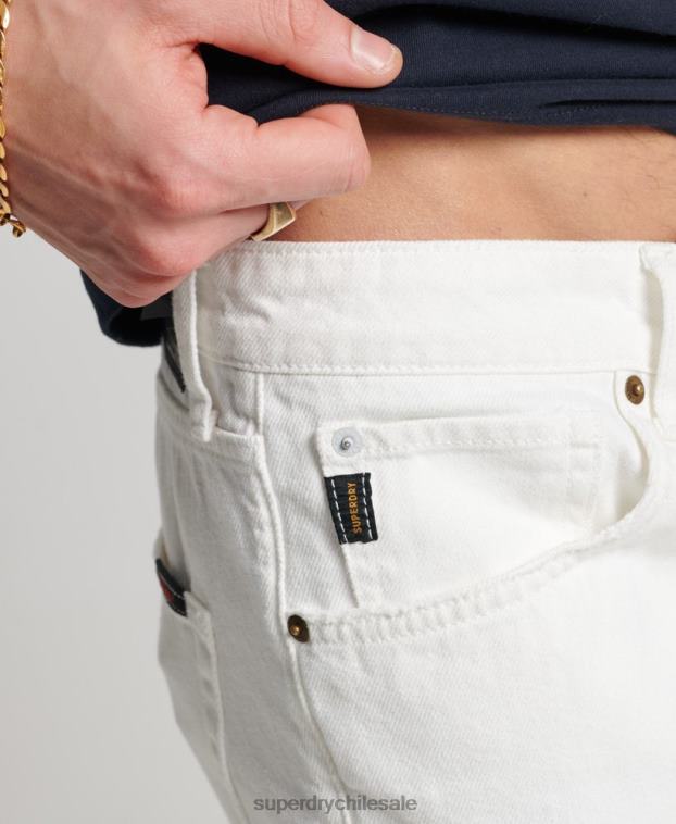 hombres Superdry blanco pantalones cortos rectos 2R68Z52