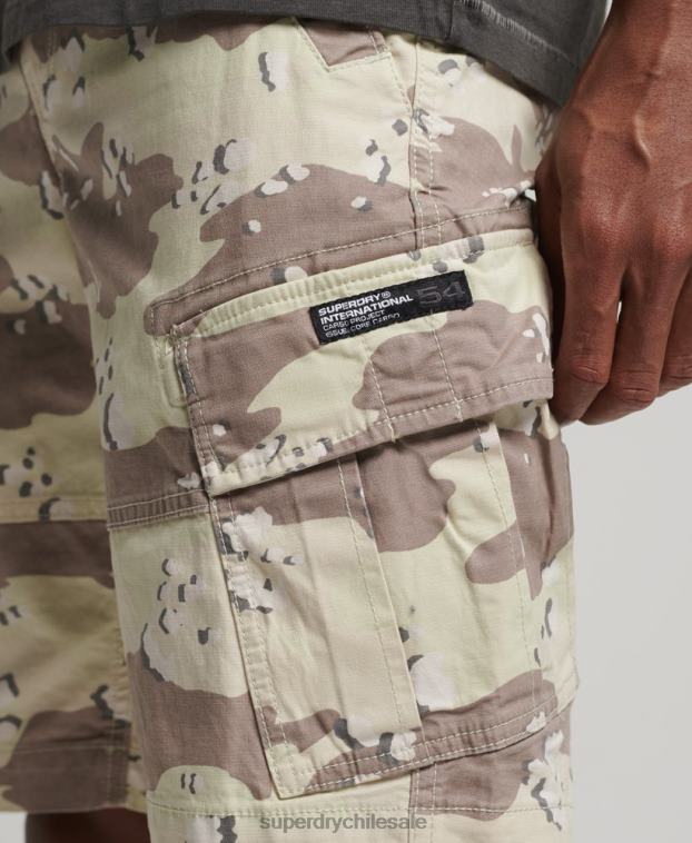 hombres Superdry caqui shorts cargo básicos 2R68Z353