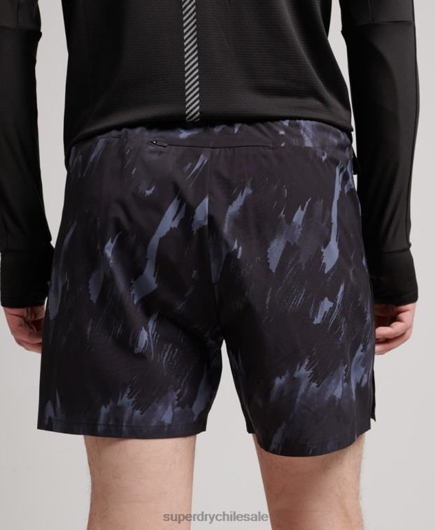 hombres Superdry gris oscuro pantalones cortos de carreras 2R68Z5358