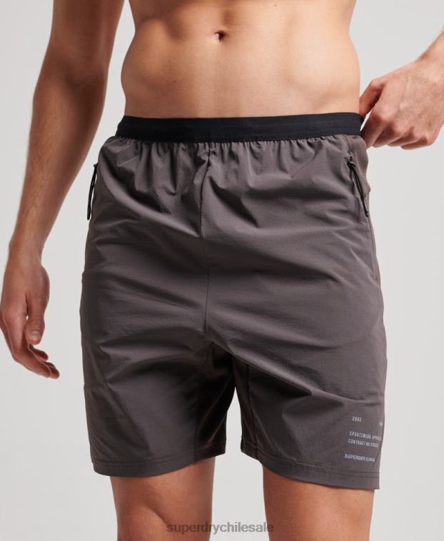 hombres Superdry gris pantalones cortos híbridos de tren 2R68Z1409