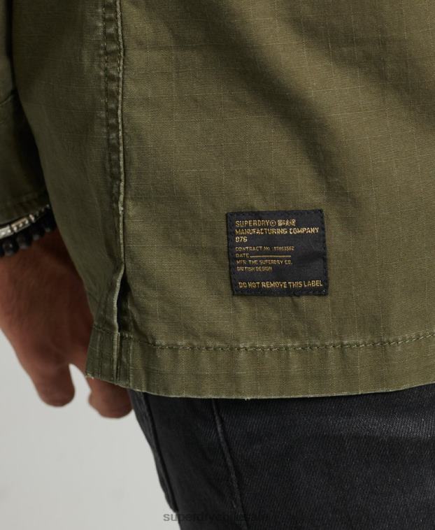 hombres Superdry caqui camisa militar con parches 2R68Z154