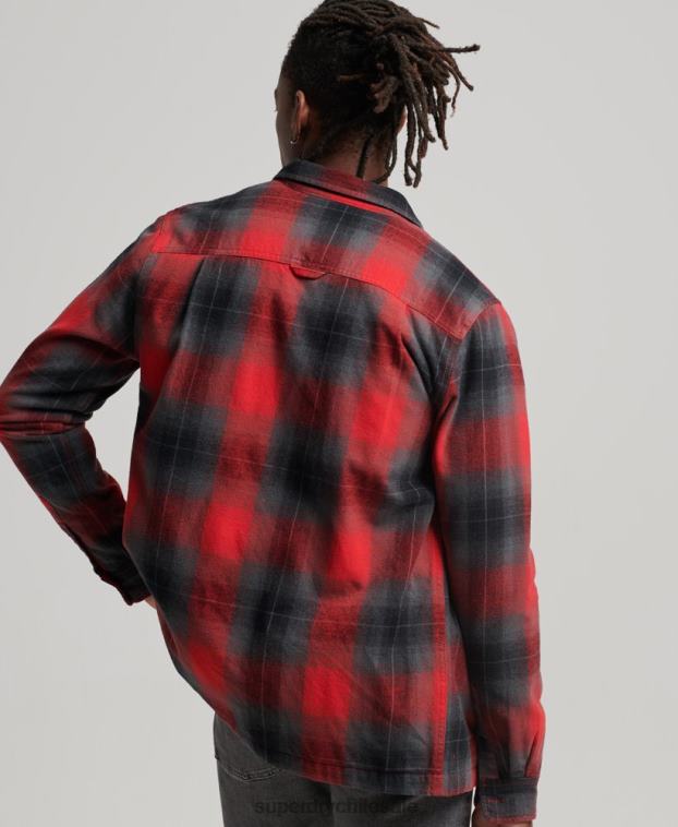 hombres Superdry rojo sobrecamisa a cuadros capitonada 2R68Z6393