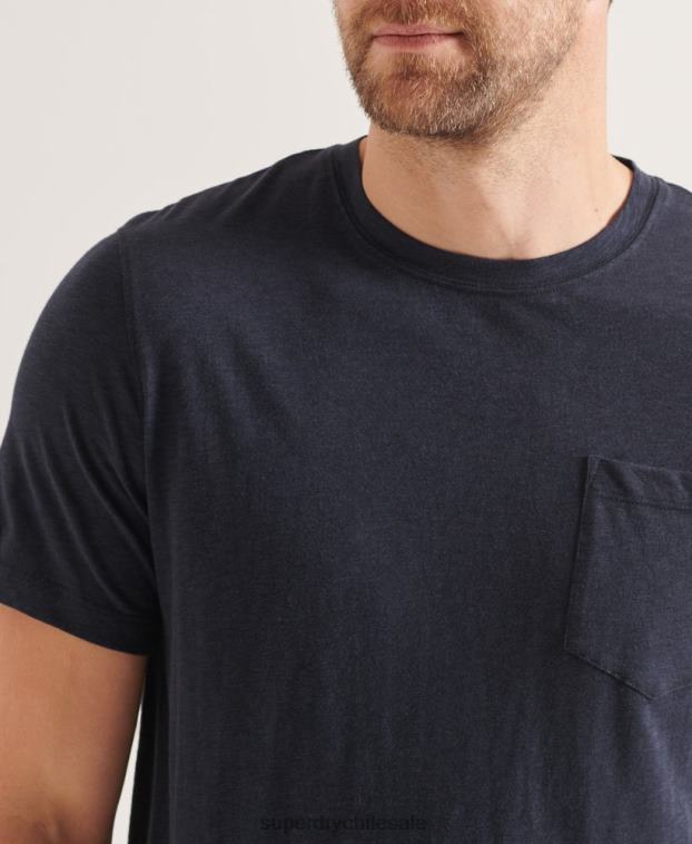 hombres Superdry Armada camiseta de algodón orgánico con cuello redondo y bolsillo flameado 2R68Z4871
