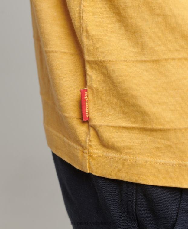 hombres Superdry amarillo camiseta de algodón orgánico con textura vintage 2R68Z34
