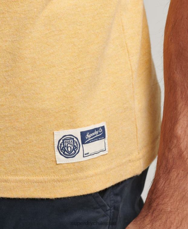hombres Superdry amarillo camiseta universitaria estilo script vintage 2R68Z4922