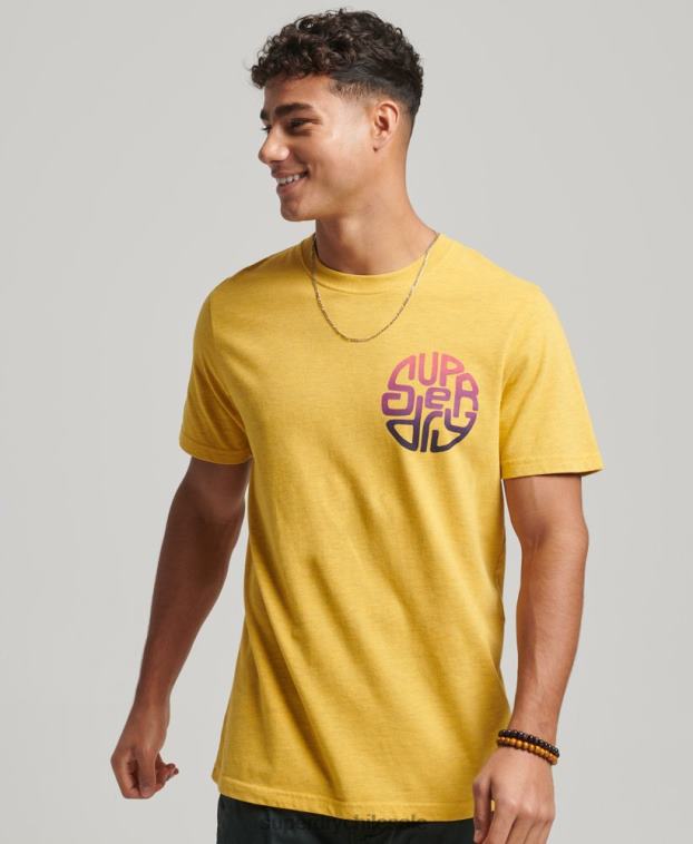 hombres Superdry amarillo camiseta vintage con pegatina de viaje 2R68Z22