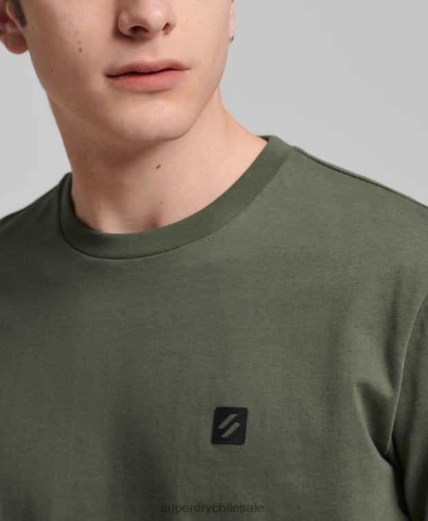 hombres Superdry caqui camiseta holgada de tecnología 2R68Z4881