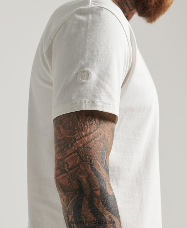 hombres Superdry crema camiseta de algodón orgánico con bolsillo 2R68Z4798