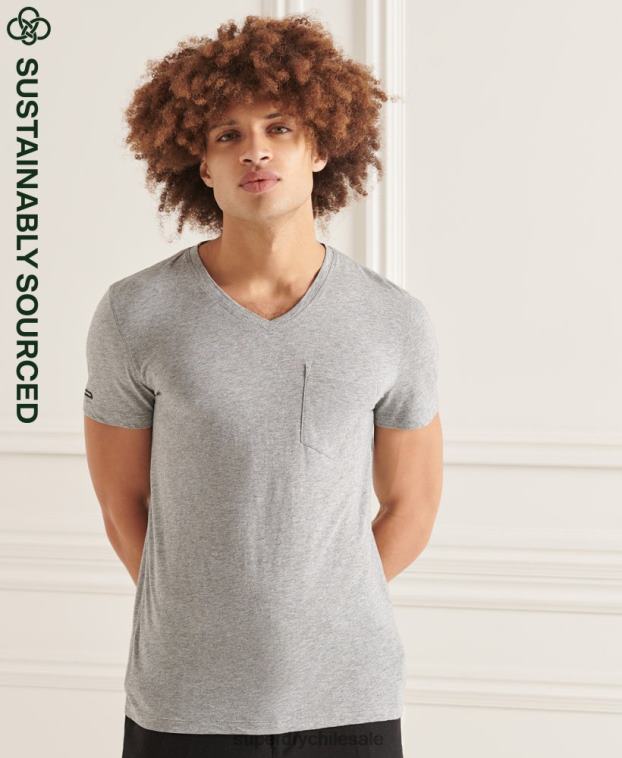 hombres Superdry gris claro camiseta de algodón orgánico con cuello de pico y bolsillo flameado 2R68Z4849