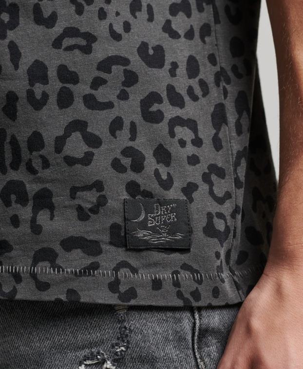 hombres Superdry gris oscuro camiseta vintage con bolsillo 2R68Z4876