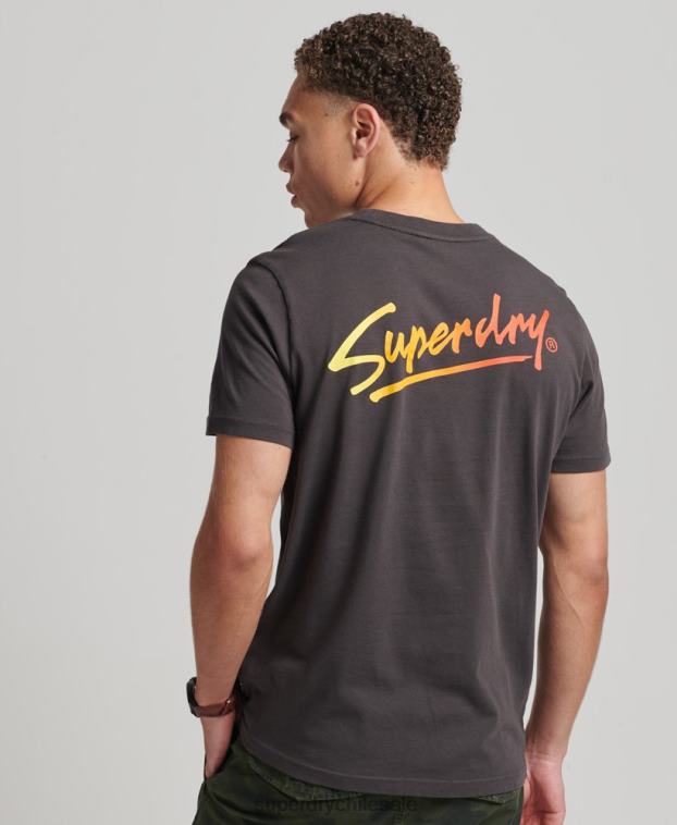 hombres Superdry marrón playera con logo de guión del centro de los 80 2R68Z4794
