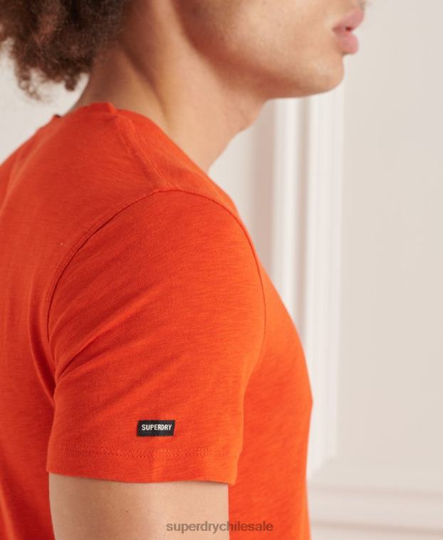 hombres Superdry naranja camiseta de algodón orgánico con cuello de pico y bolsillo flameado 2R68Z4837