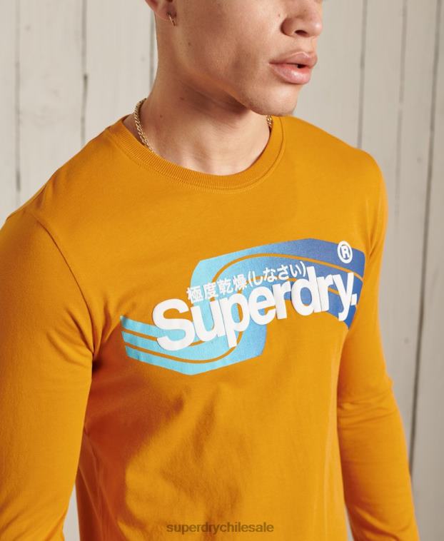 hombres Superdry oro top de manga larga con logo central cali 2R68Z6444