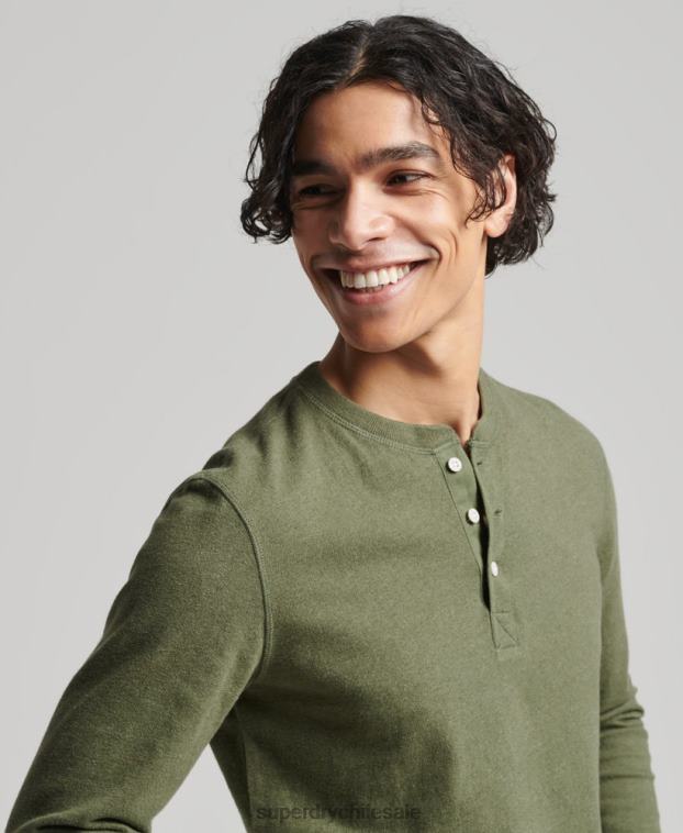 hombres Superdry verde camiseta henley de manga larga de algodón orgánico 2R68Z6428