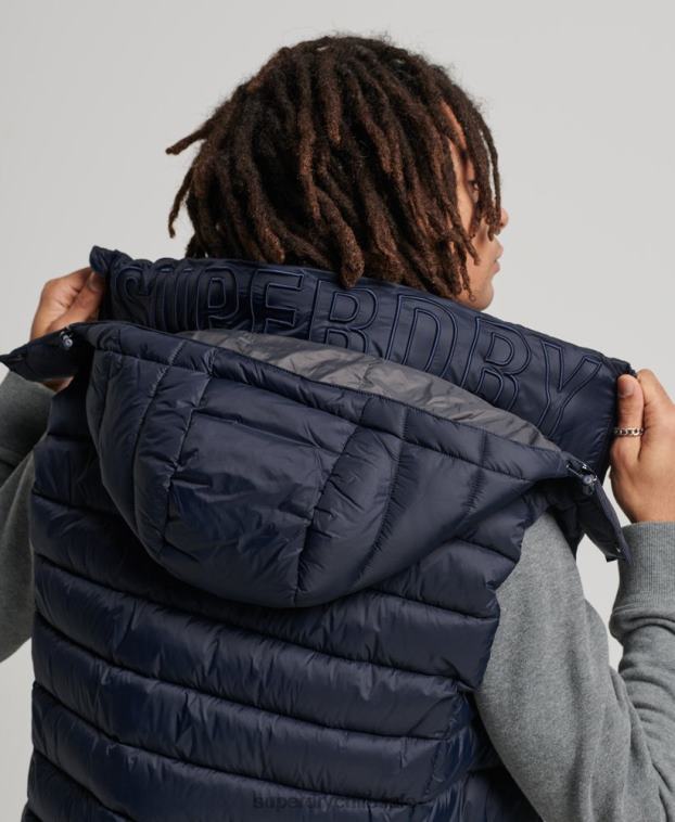 hombres Superdry Armada chaleco acolchado clásico con capucha 2R68Z1069