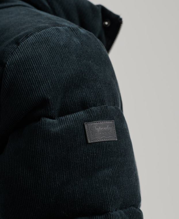 hombres Superdry Armada chamarra acolchada vintage retro de pana 2R68Z4698