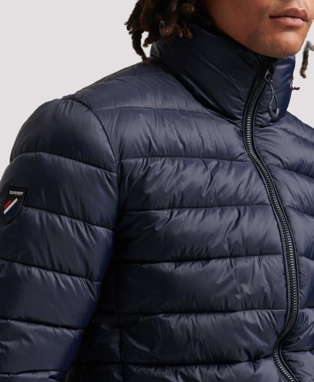hombres Superdry Armada chaqueta acolchada con logo clásico 2R68Z4654