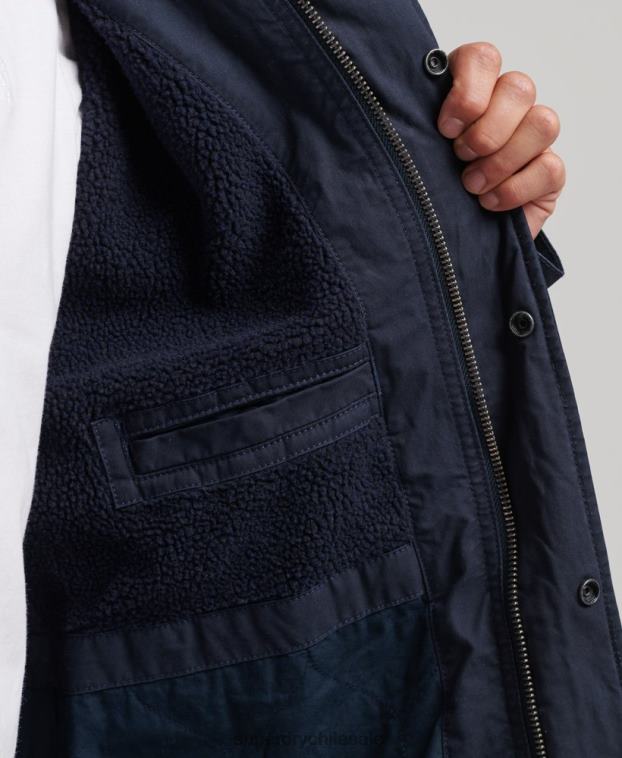 hombres Superdry Armada parka estilo militar con cola de pez 2R68Z4482