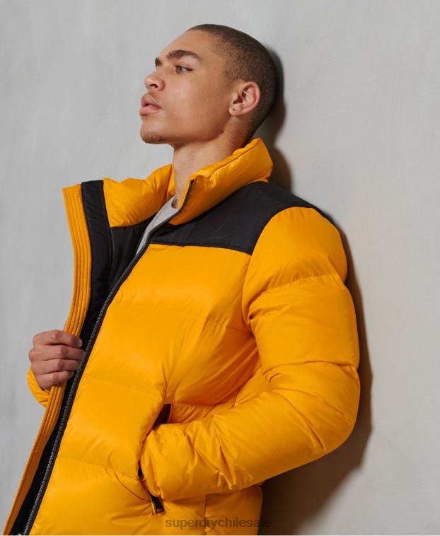 hombres Superdry amarillo chamarra acolchada con código sportstyle 2R68Z4507