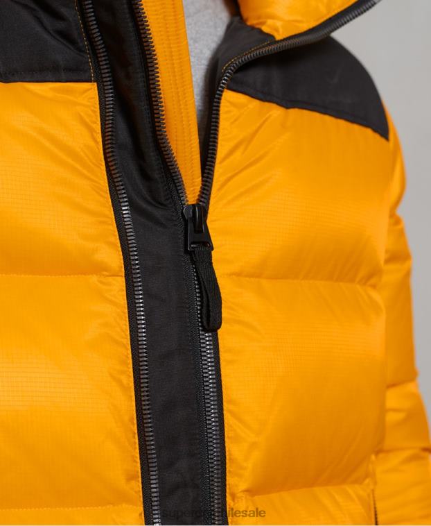 hombres Superdry amarillo chamarra acolchada con código sportstyle 2R68Z4507