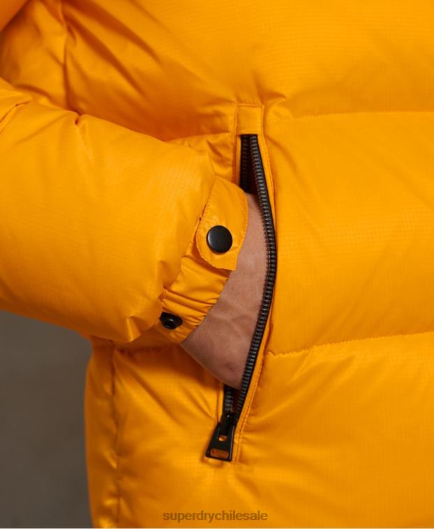 hombres Superdry amarillo chamarra acolchada con código sportstyle 2R68Z4507