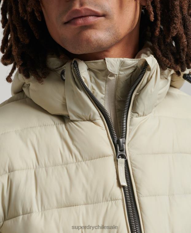 hombres Superdry beige chamarra acolchada clásica con capucha 2R68Z985