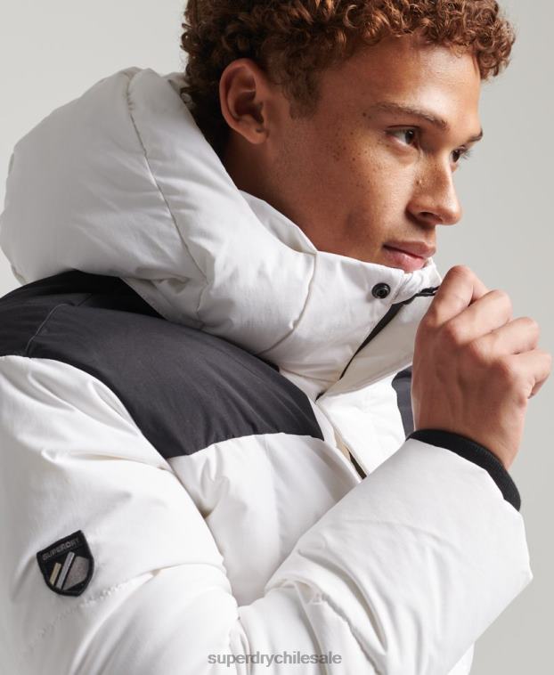 hombres Superdry blanco chamarra capitonada con capucha 2R68Z1054