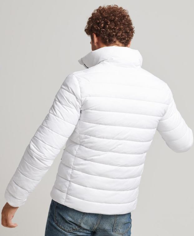 hombres Superdry blanco chaqueta acolchada con logo clásico 2R68Z4695