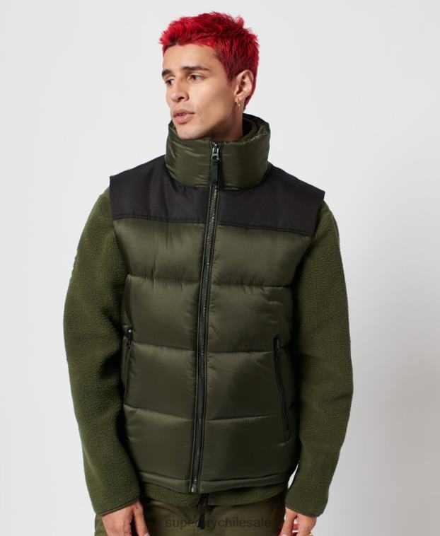 hombres Superdry caqui chaleco acolchado 2R68Z4534