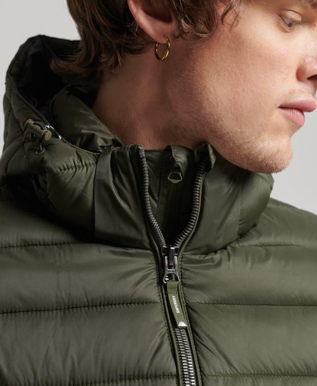 hombres Superdry caqui chamarra acolchada clásica con capucha 2R68Z1016