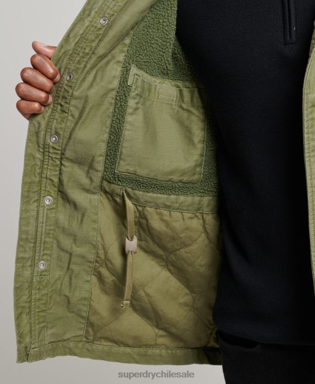 hombres Superdry caqui chaqueta militar con forro de borreguito de campo m65 2R68Z4689