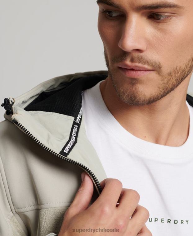 hombres Superdry gris chaqueta de trekking híbrida 2R68Z939