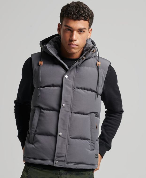 hombres Superdry gris oscuro chaleco acolchado everest con capucha 2R68Z963