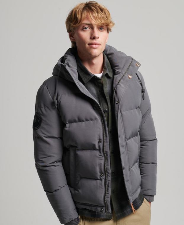 hombres Superdry gris oscuro chamarra acolchada Everest con capucha 2R68Z1049
