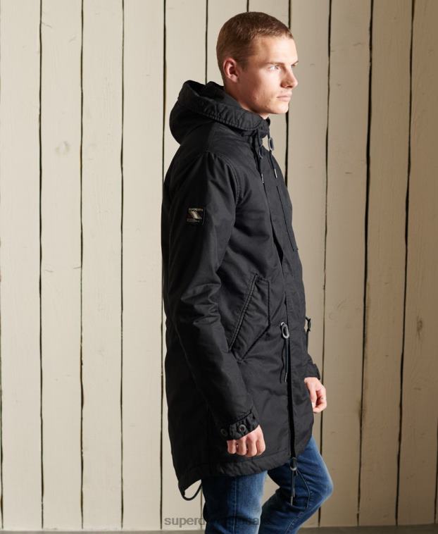 hombres Superdry gris oscuro parka militar con cola de pez 2R68Z4687
