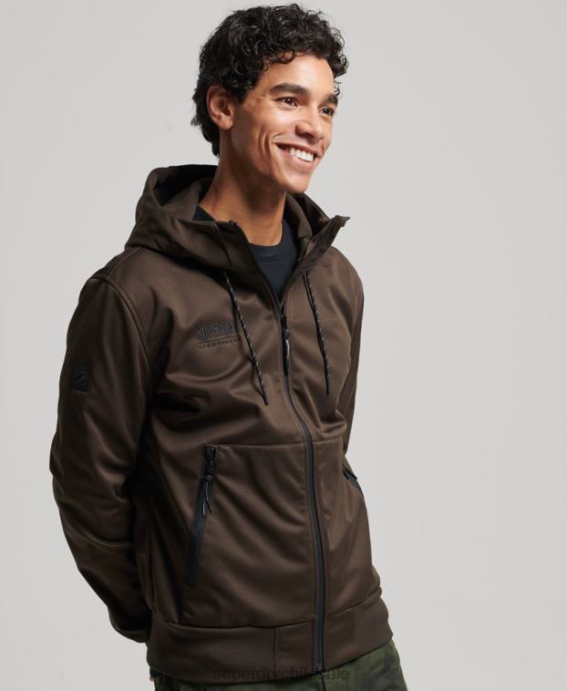 hombres Superdry marrón chamarra deportiva de tejido técnico suave 2R68Z4600