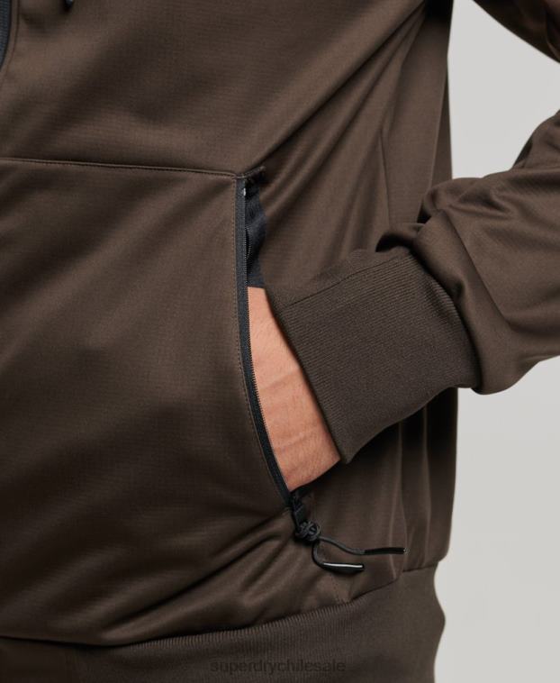 hombres Superdry marrón chamarra deportiva de tejido técnico suave 2R68Z4600