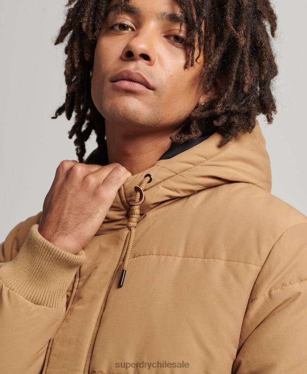 hombres Superdry marrón chaqueta acolchada de montaña 2R68Z4467